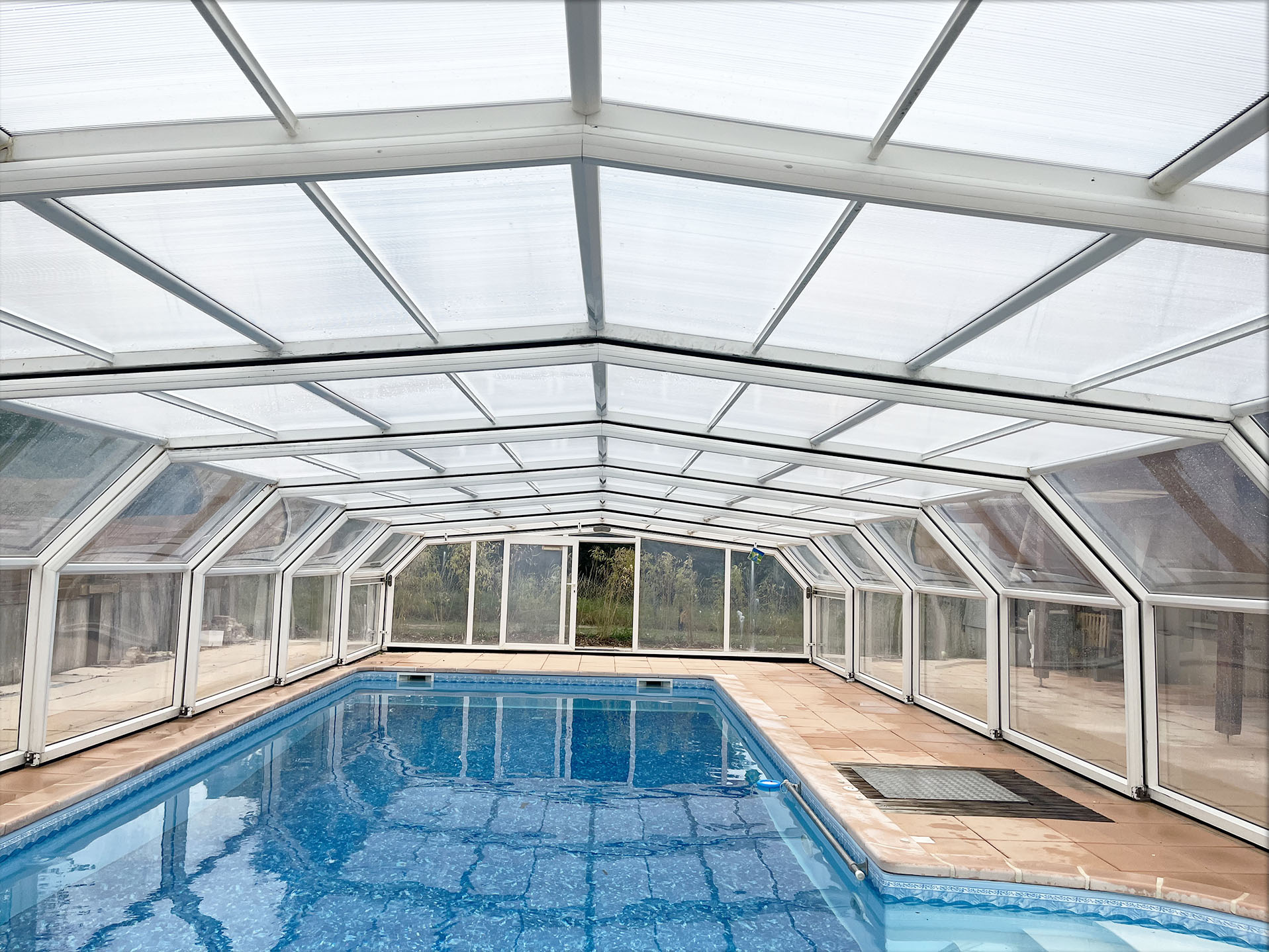 Rénovation abri de piscine haut par Abri Renov